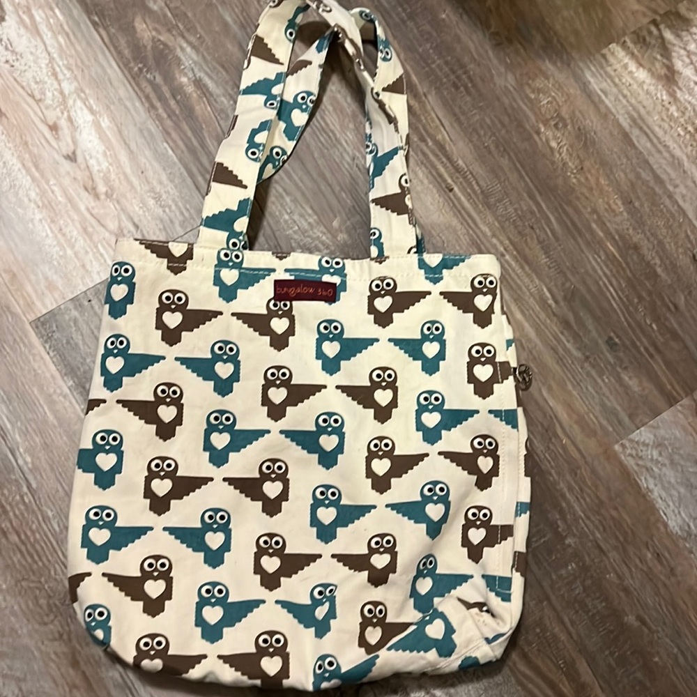 Bungalo 360 owl tote bag purse